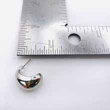 Load image into Gallery viewer, Rhodium Plated Dome Drop