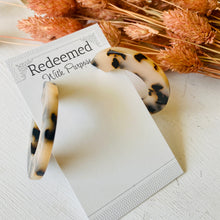 Load image into Gallery viewer, Tortoise Cream Hoops