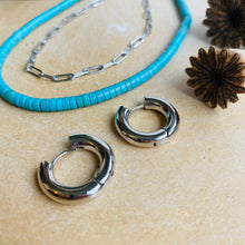 Load image into Gallery viewer, Turquoise Bead Necklace