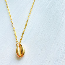 Load image into Gallery viewer, Conch Necklace
