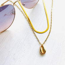 Load image into Gallery viewer, Conch Necklace