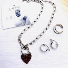 Load image into Gallery viewer, Kiungo Heart Necklace - Silver