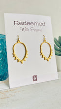 Load image into Gallery viewer, Asha Electroplated Earrings Gold