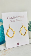 Load image into Gallery viewer, Pabitra Electroplated Earrings Gold
