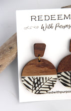 Load image into Gallery viewer, Safari Wood Earrings