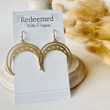 Load image into Gallery viewer, Engraved Moon Earrings