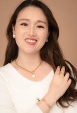Load image into Gallery viewer, Mother of Pearl Abundant Hope Necklace