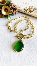Load image into Gallery viewer, Recycled Glass Link Necklace - Green
