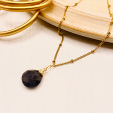 Load image into Gallery viewer, Cut Black Stone Neckl
