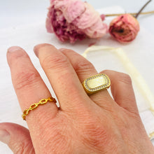 Load image into Gallery viewer, Zirconia Signet Ring
