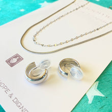 Load image into Gallery viewer, Round Snake Stainless Steel Necklace
