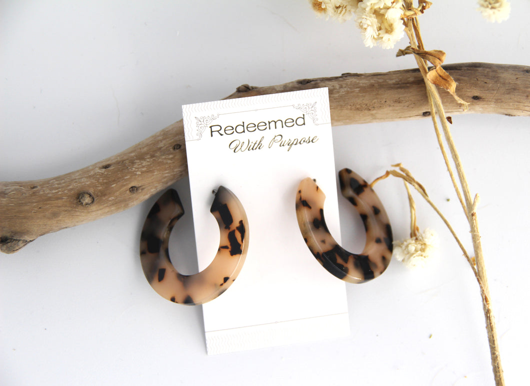 Tortoise Cream Hoops