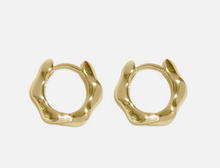 Load image into Gallery viewer, Dainty Hammered Hoop - Gold
